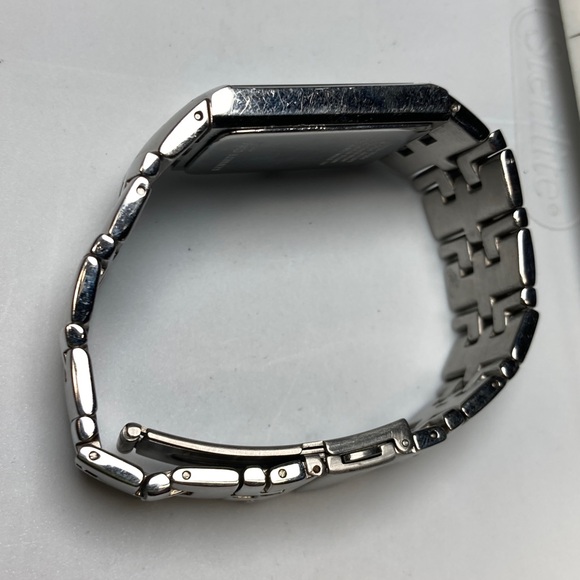 Kenneth Cole New York watch, stainless, gray dial, new battery - Picture 9 of 16